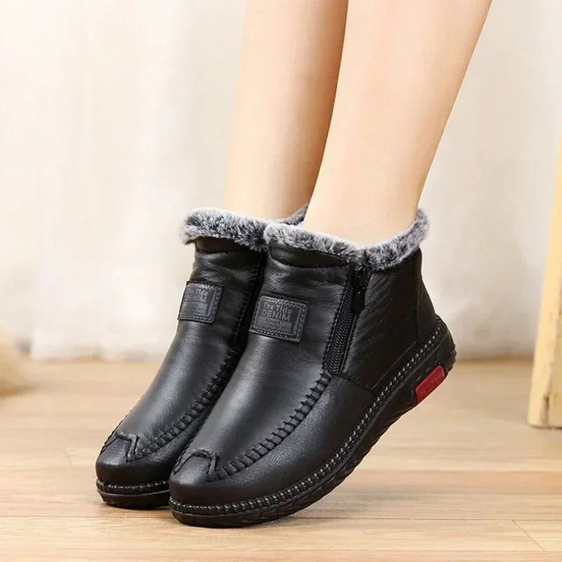 Bota Feminina Forrada Antiderrapante com Cano Baixo e Acabamento Casual – (Promoção de Inverno 2025)