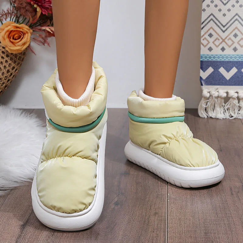 Bota Feminina Forrada com Solado Grosso Impermeável Antiderrapante – (Promoção de Inverno 2025)