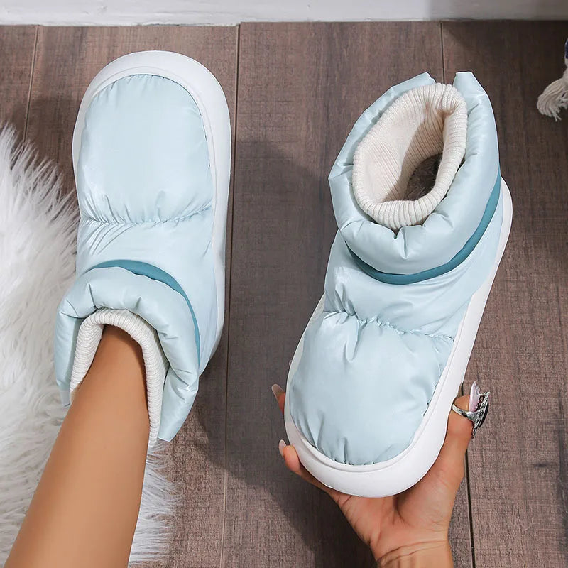 Bota Feminina Forrada com Solado Grosso Impermeável Antiderrapante – (Promoção de Inverno 2025)