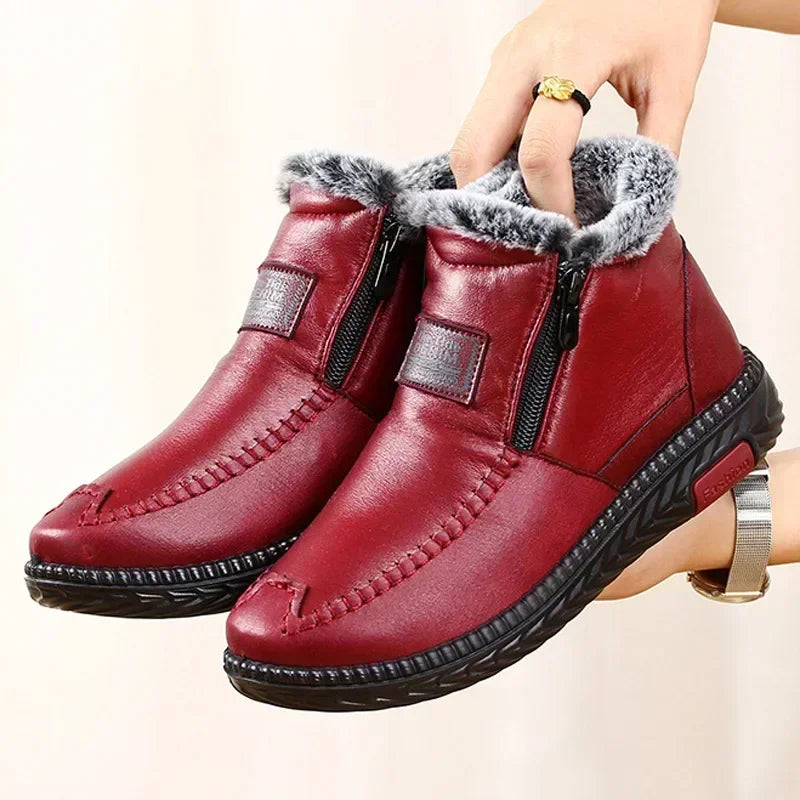 Bota Feminina Forrada Antiderrapante com Cano Baixo e Acabamento Casual – (Promoção de Inverno 2025)