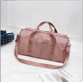 Bolsa de treino feminina, Bolsa de viagem compacta, Bolsa esportiva feminina, Mala feminina para treino, Mala compacta para viagem, Bolsa de academia feminina, Bolsa multiuso feminina, Bolsa esportiva compacta, Mala prática para viagem, Bolsa organizadora feminina, Bolsa de ginástica feminina, Mala resistente para treino, Bolsa de viagem com compartimentos, Bolsa versátil para mulheres, Mala de mão para atividades físicas