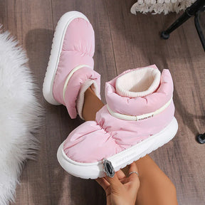 Bota Feminina Forrada com Solado Grosso Impermeável Antiderrapante – (Promoção de Inverno 2025)