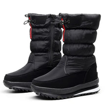 Bota Feminina Plataforma com Forro Peluciado e Acabamento Impermeável – (Promoção de Inverno 2025)