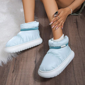 Bota Feminina Forrada com Solado Grosso Impermeável Antiderrapante – (Promoção de Inverno 2025)